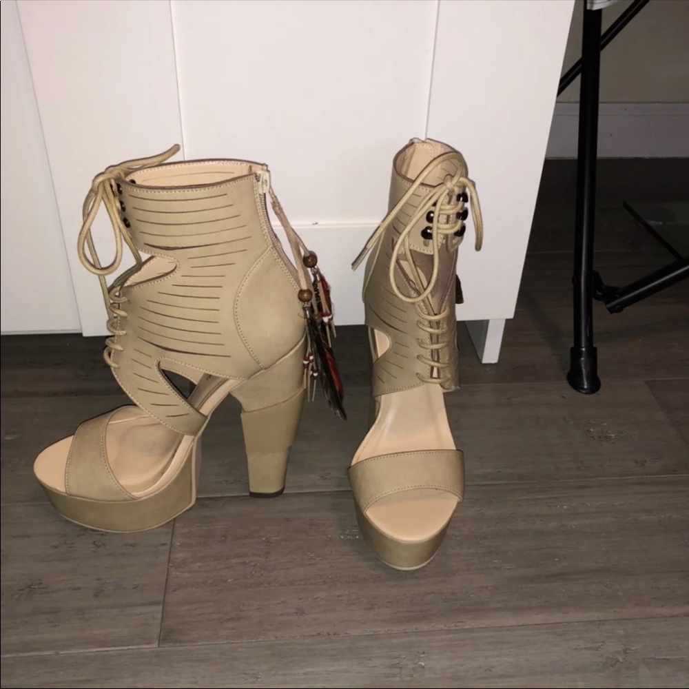 Michael Antonio Studio Thayer Heels with feathers